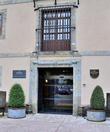 Entrada del monasterio de San Juan Bautista de Corias, actual Parador