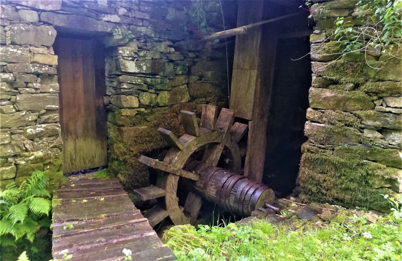 Rueda y construcción de piedra del patrimonio tradicional de Besullo